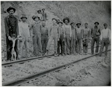 Mixed crew of Whites and Blacks.