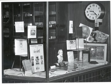 Display of Stonewall Jackson exhibit featuring pictures, books, clippings, letters and other artifacts.