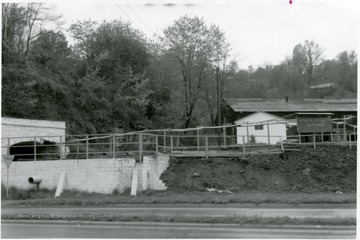 New River Siltix Mine next to road.