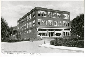 Exterior view of store building.