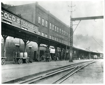 Covered walkway in front of Cold Storage Company and the Hotel Northfork.