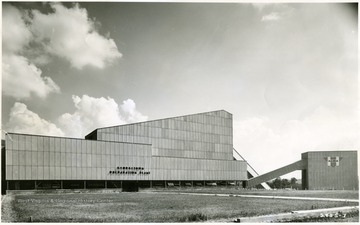 Front view of the Hanna Coal Co. Georgetown Prep. Plant