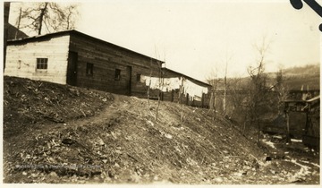 Laundry is on line in front of the barracks.