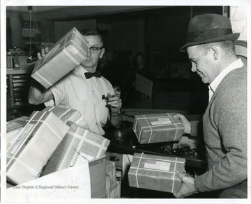 'Man in hat, Earl Albertazzi.'