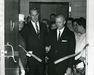 Dean Penrod, Assistant Dean of Medical School, second from left.