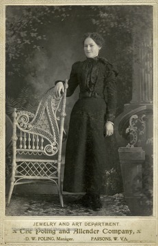 Wife of Walter Kisner.