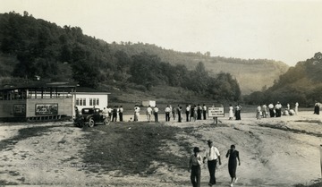 Print number 489h. Sign reads "No autos allowed on ball diamond."