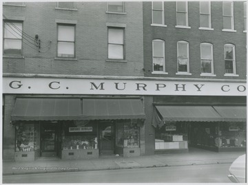 Building located on Temple Street and between 2nd and 3rd Avenues.