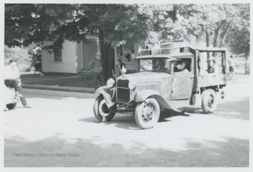 "Traveling Hillbillies," possibly in a parade.