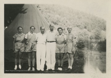 Group portrait of 4-H members, possibly members of the Mingo Tribe.