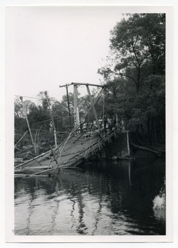 The Hamden Bridge crossed the South Branch Raritan River in Hunterdon County, New Jersey. It was a rare example of the Fink Through-Truss Bridge and was demolished in 1978.