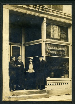 Far left: Anthony Bowen, mayor of Fairmont.