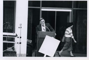 Eugene Claypore speaking at the Block Bork protest.