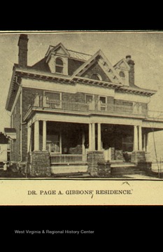 220 Park Street.Built in 1903. First identified owner was J.C. McVicker. Appears on Sanborn fire maps from 1906-08, 1911-25, 1927-28.