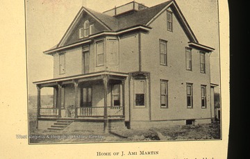 257 Park Street.Built in 1901. First identified owner was Florence D. Bolton (1914). Appears on Sanborn fire maps from 1906,1911,1921,1927.