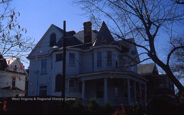 336 Demain Avenue.Built in 1900. First identified owner was James Russell Trotter (1909). Appears on Sanborn fire maps from 1906, 1911, 1921, 1927.