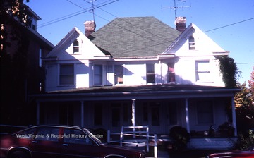 416-420 Park Street.Built in 1906. First identified owners were William E. Dickinson and Edwin F. Church Jr. (1909). Appears on Sanborn fire maps from 1911, 1921, 1927.