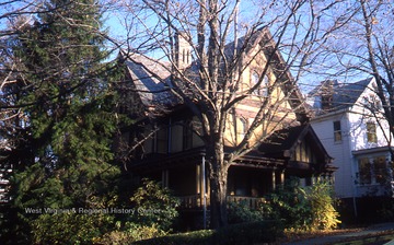 443 Park Street.Built in 1904. First identified owner was William Rumsey. Appears on Sanborn fire maps in 1911, 1921, 1927.