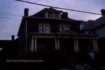 236 Cobun AvenueBuilt circa 1906. First identified owner was J. Leonard Smith. Appears on Sanborn fire map in 1906,1911,1921,1927.