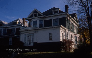 Built in 1908. First known owner was Lucy and John Dougan. Appears on Sanborn fire map 1911, 1921, and 1927.