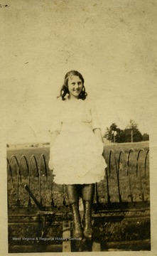 Photograph previously labeled as Carrie Harper.