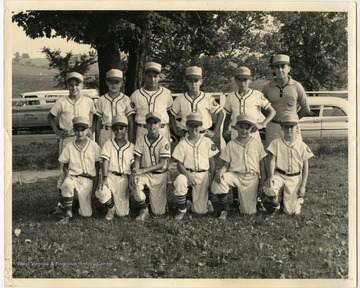 A photo of a Morgantown Little League baseball team.